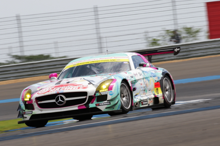 フリー走行: 谷口信輝／片岡龍也組（GT300クラス・グッドスマイル初音ミクSLS）