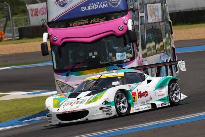 サーキットサファリ: 高橋一穂／加藤寛規組（GT300クラス・シンティアム・アップル・ロータス）