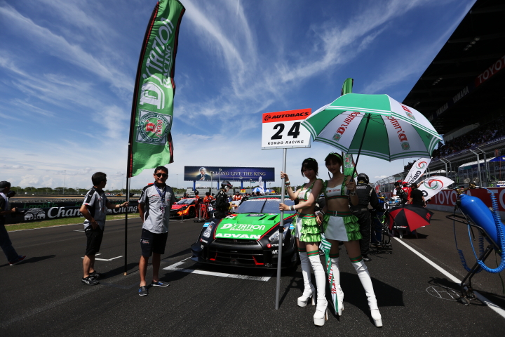 決勝レース: スターティンググリッドに着いた佐々木大樹／ルーカス・オルドネス組（GT500クラス・D'station ADVAN GT-R）