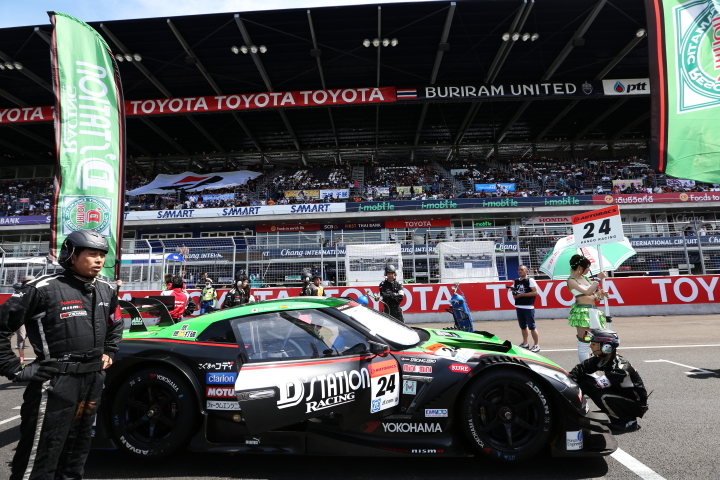 決勝レース: スターティンググリッドに着いた佐々木大樹／ルーカス・オルドネス組（GT500クラス・D'station ADVAN GT-R）