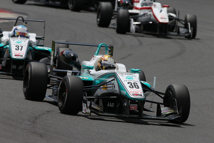 代ってトップに立ったのは山下健太