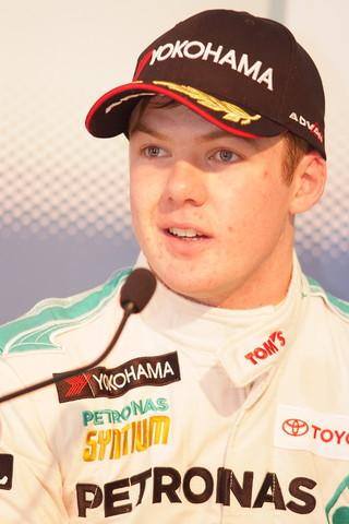 決勝記者会見: 2位のニック・キャシディ（PETRONAS TOM'S F314）