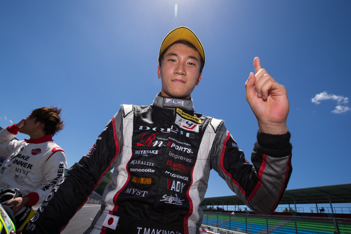 優勝した牧野任祐（DODIE制動屋ルーニーMYST・JSS）