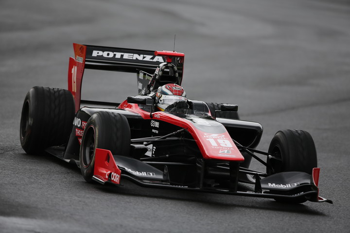 フリー走行1回目: トップタイムはジョアオ・パオロ・デ・オリベイラ（LENOVO TEAM IMPUL SF14）