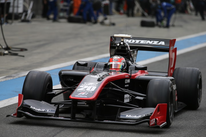 フリー走行2回目: 2位はアンドレア・カルダレッリ（LENOVO TEAM IMPUL SF14）