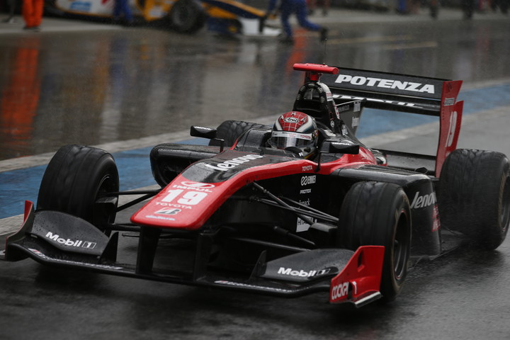 予選2位のジョアオ・パオロ・デ・オリベイラ（LENOVO TEAM IMPUL SF14）