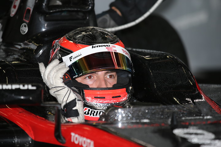 ポールポジションのアンドレア・カルダレッリ（LENOVO TEAM IMPUL SF14）