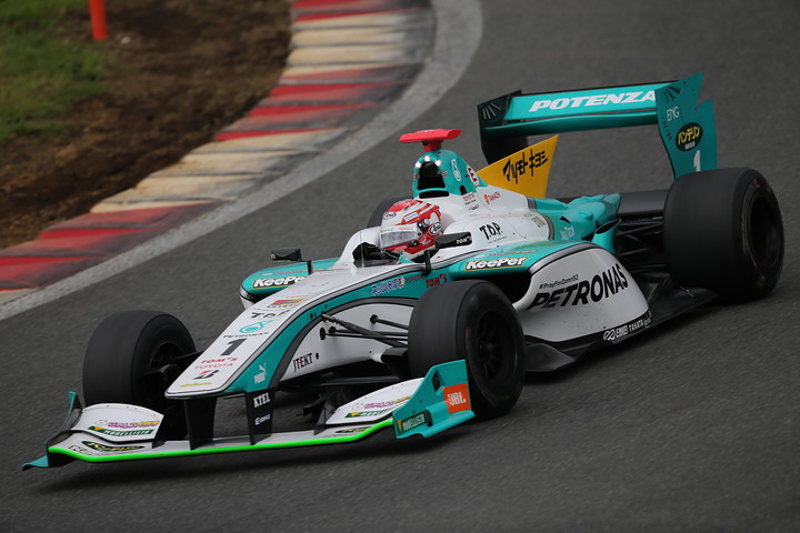 決勝2位は中嶋一貴（PETRONAS TOM’S SF14）