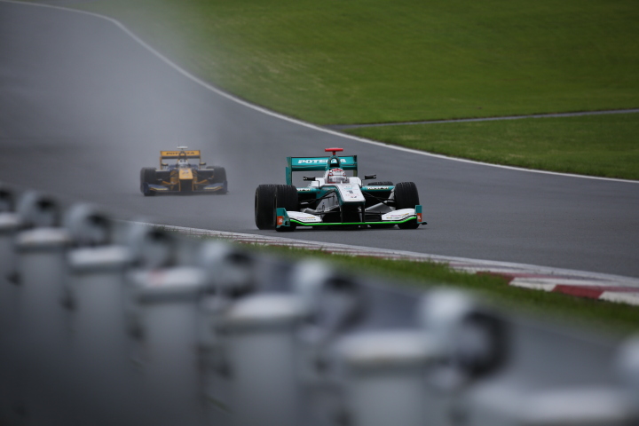ノックアウト予選Q1: 中嶋一貴（PETRONAS TOM’S SF14）