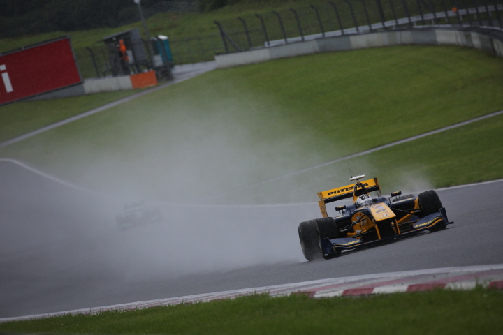 ノックアウト予選Q1: 小林可夢偉（Team KYGNUS SUNOCO SF14）