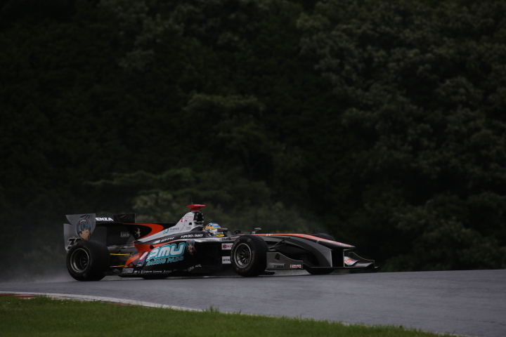 ノックアウト予選Q2: 国本雄資（P.MU/CERUMO・INGING SF14）