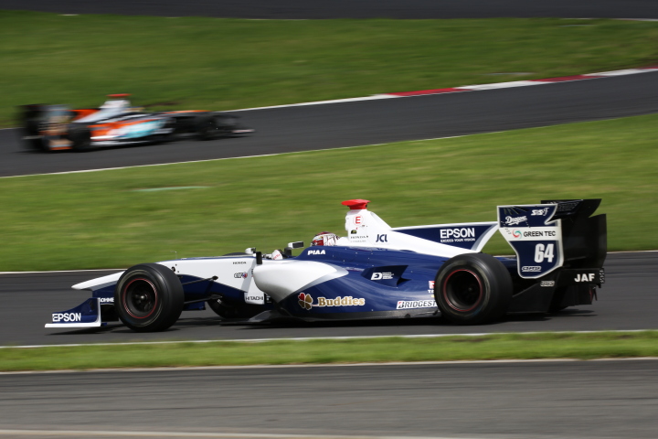 フリー走行2回目: 中嶋大祐（NAKAJIMA RACING SF14）