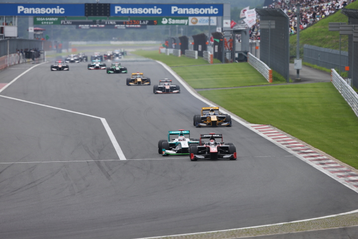 決勝レース: レースは6周目から再開された