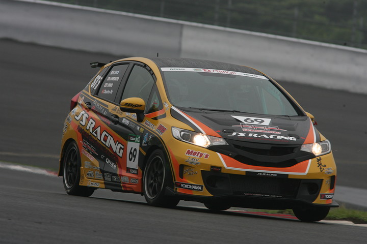 ST-5クラスのポールポジションは大野尊久／井入宏之／梅本淳一／チャールズ・Ng組（BRP☆J'S RACINGフィット）