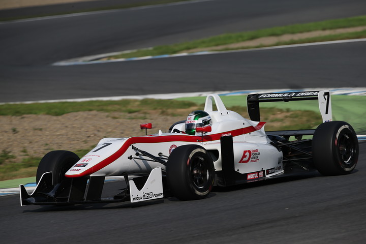 優勝は福住仁嶺（HFDP RACING）