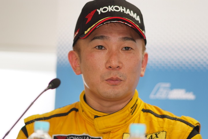 決勝記者会見: Nクラス3位のドラゴン（B-MAX Racing Team）