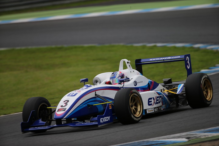 Nクラス決勝2位は三浦愛（EXEDY RACING TEAM）