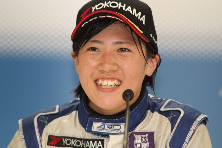 決勝記者会見: Nクラス2位の三浦愛（EXEDY RACING TEAM）