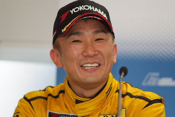 決勝記者会見: Nクラス3位のドラゴン（B-MAX Racing Team）