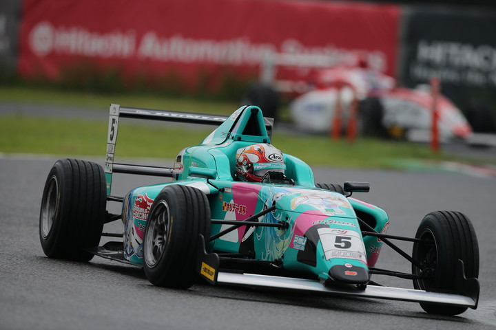 決勝3位は平木湧也（GSR初⾳ミクホリデー⾞検F110）