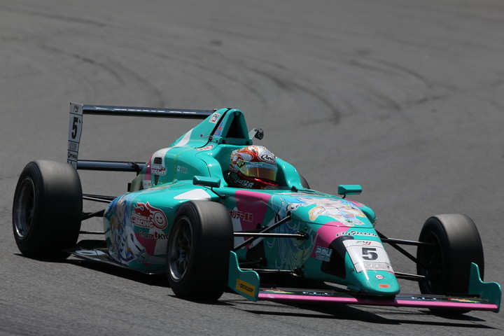 決勝2位は平木湧也（GSR初⾳ミクホリデー⾞検 F110）