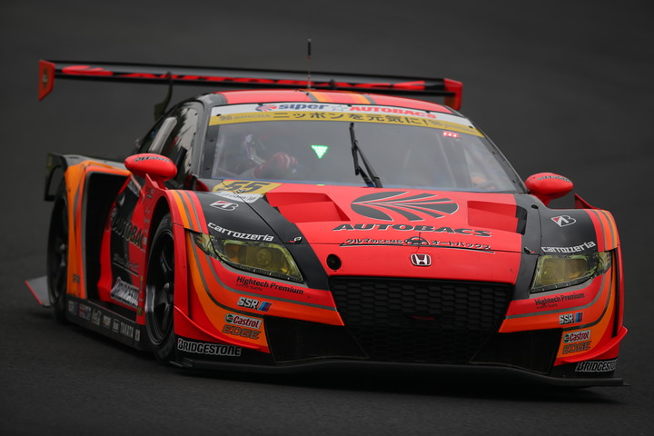 GT300クラスポールポジションは高木真一／小林崇志組（ARTA CR-Z GT）