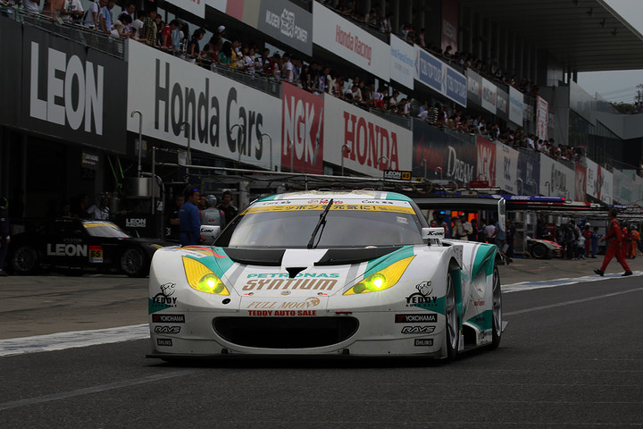 予選に出撃するシンティアム・アップル・ロータス