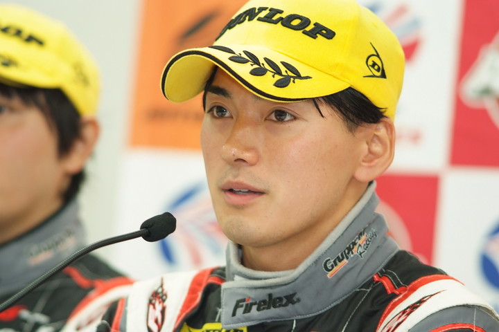 決勝記者会見: GT300クラス優勝の千代勝正（GAINER TANAX GT-R）