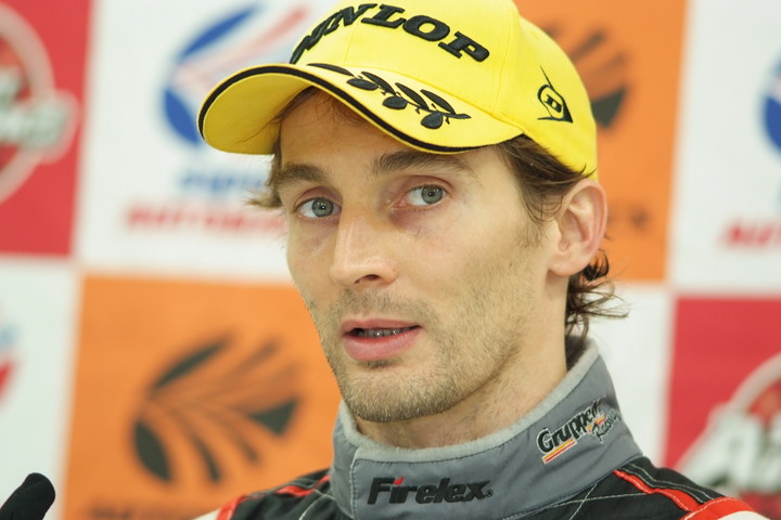 決勝記者会見: GT300クラス優勝のアンドレ・クート（GAINER TANAX GT-R）