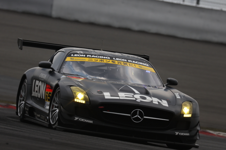 公式練習: 黒澤治樹／蒲生尚弥組（GT300クラス・LEON SLS）