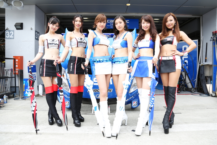 ピットウォーク: レースクイーン