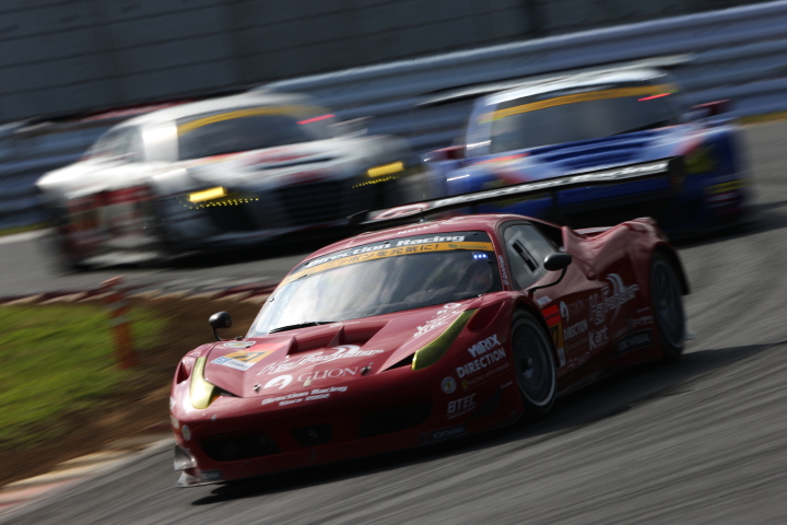 決勝レース: 峰尾恭輔／飯田太陽組（GT300クラス・ケーズフロンティアDirection 458）