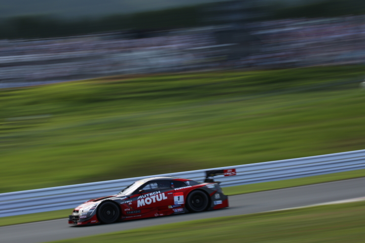 決勝レース: 松田次生／ロニー・クインタレッリ組（GT500クラス・MOTUL AUTECH GT-R）