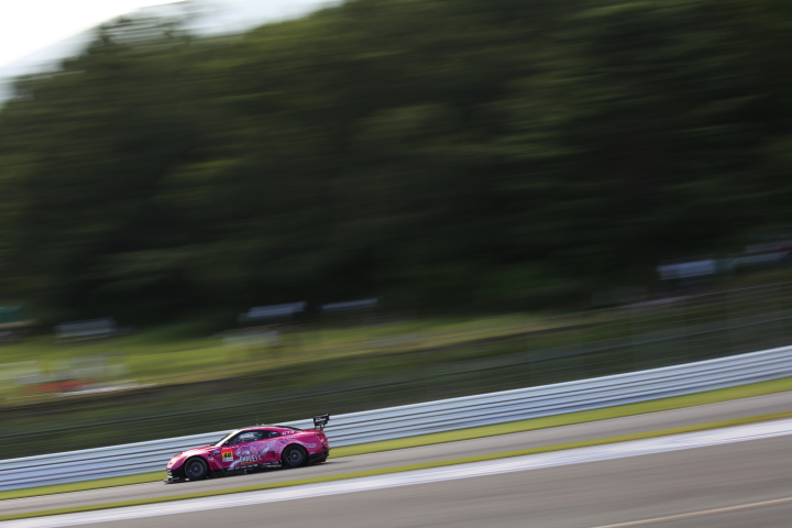 決勝レース: 高森博士／田中勝輝組（GT300クラス・DIJON Racing GT-R）