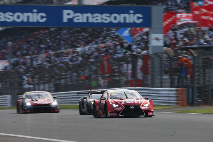 決勝レース: 立川祐路／石浦宏明組（GT500クラス・ZENT CERUMO RC F）