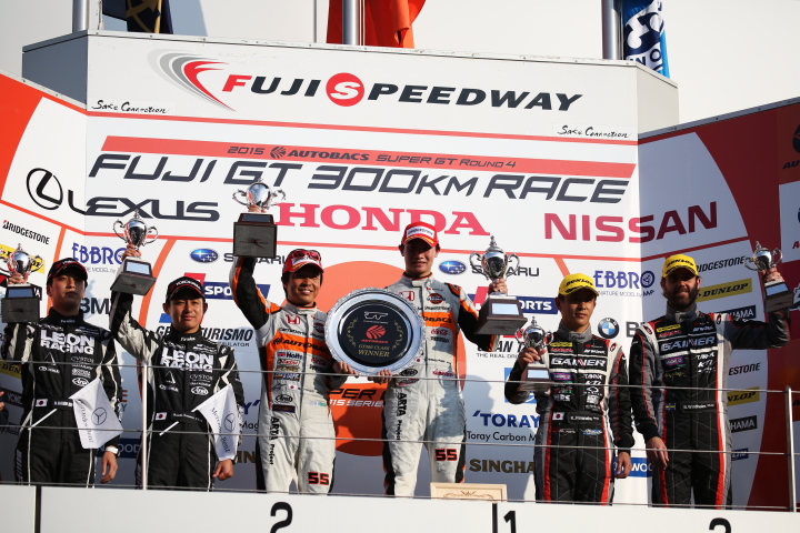 表彰式: GT300クラスのトップ3