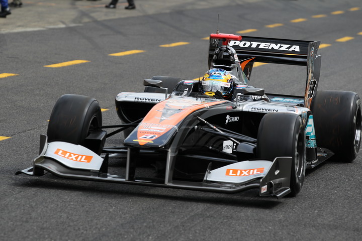 ノックアウト予選: ポールポジションは石浦宏明組（クラス・P.MU/CERUMO・INGING SF14）