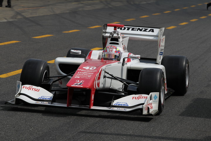 ノックアウト予選: 2位は野尻智紀（DOCOMO DANDELION M40S SF14）