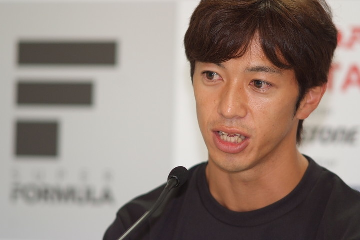 決勝記者会見: 優勝チーム監督の立川祐路（P.MU/CERUMO・INGING）