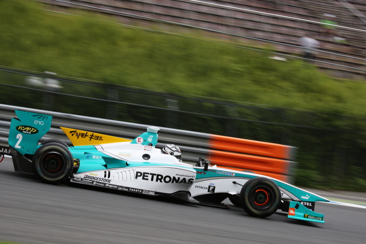 フリー走行1回目: アンドレ・ロッテラー（PETRONAS TOM’S SF14）