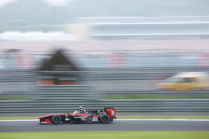 フリー走行1回目: アンドレア・カルダレッリ（LENOVO TEAM IMPUL SF14）