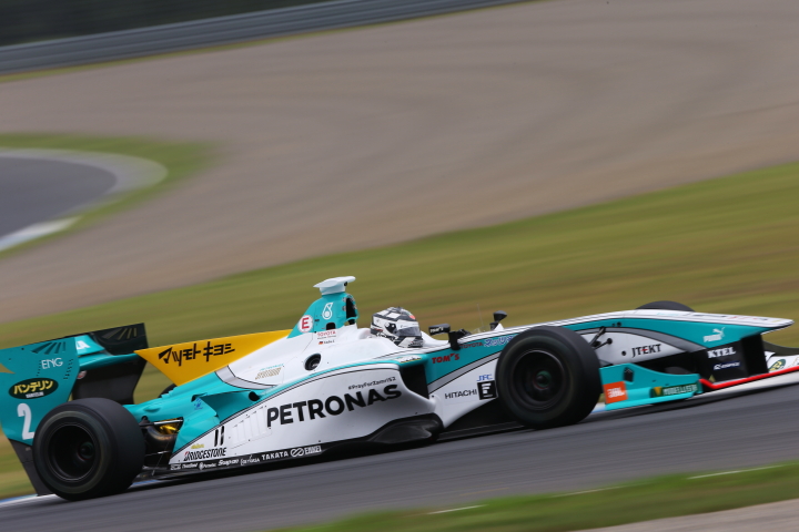 フリー走行1回目: アンドレ・ロッテラー（PETRONAS TOM’S SF14）