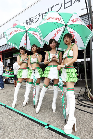 ピットウォーク: レースクイーン