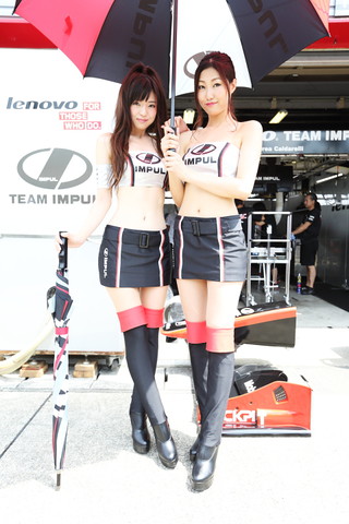 ピットウォーク: レースクイーン