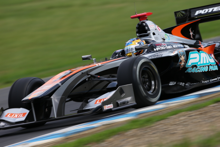 ノックアウト予選: 石浦宏明（P.MU/CERUMO・INGING SF14）