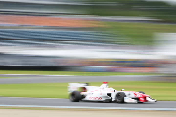 フリー走行2回目: 野尻智紀（DOCOMO DANDELION M40S SF14）