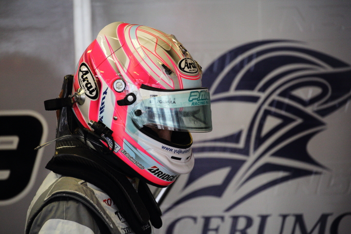 決勝レース: 国本雄資（P.MU/CERUMO・INGING）