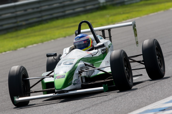 予選6位は芳賀靖（KRacモータースポーツ）