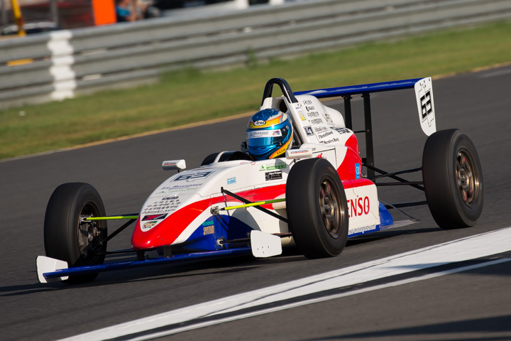 決勝第2ヒート: 2位は武村和希（ル・ボーセフォーミュラアカデミーPFC）