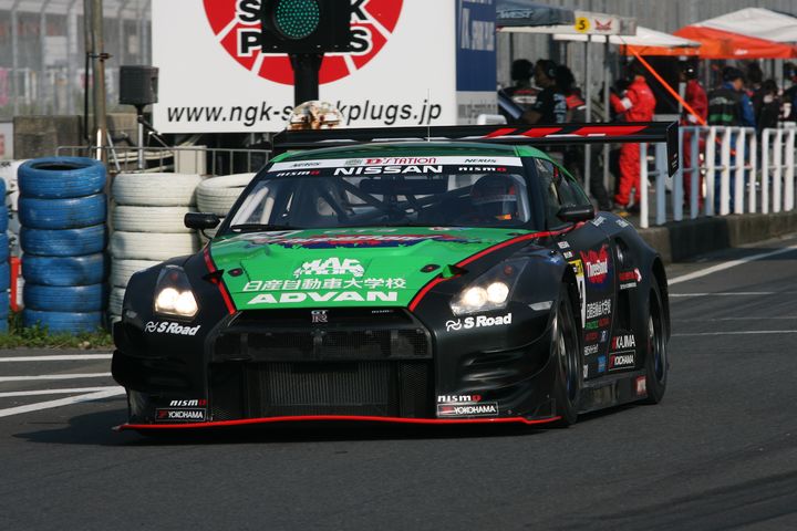 フリー走行2回目: 総合＆ST-Xクラストップタイムは星野敏／藤井誠暢／高星明誠組（スリーボンド日産自動車大学校GT-R）